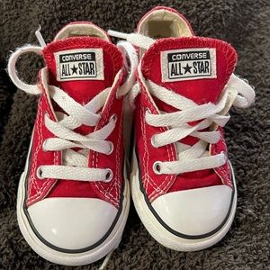 Converse All Star red low top size 7 toddler